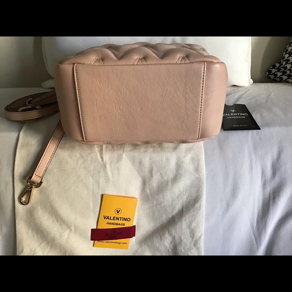 NWT VALENTINO by Mario Valentino Leather HandBags. - Picture 3 of 5